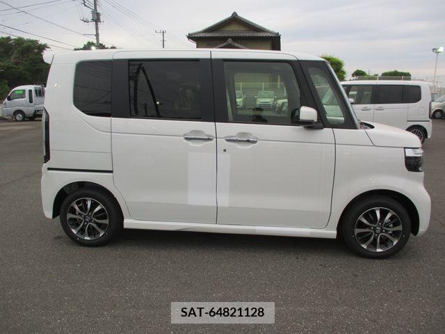 Honda N BOX CUSTOM 2024-05 279023-3