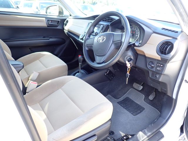 Toyota COROLLA AXIO 2014-04 193419-1