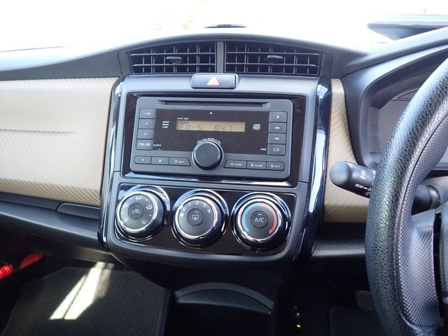 Toyota COROLLA AXIO 2014-04 193419-14