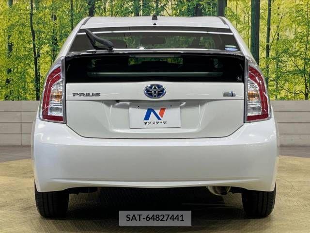 Toyota PRIUS 2013-03 366338-15