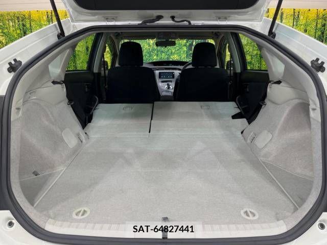 Toyota PRIUS 2013-03 366338-10