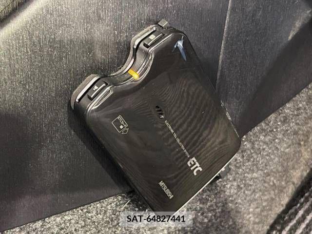 Toyota PRIUS 2013-03 366338-7