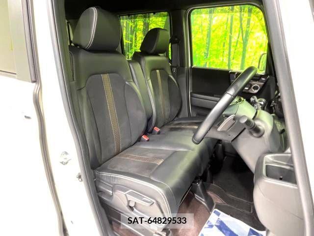 Honda N BOX CUSTOM 2018-04 278979-7
