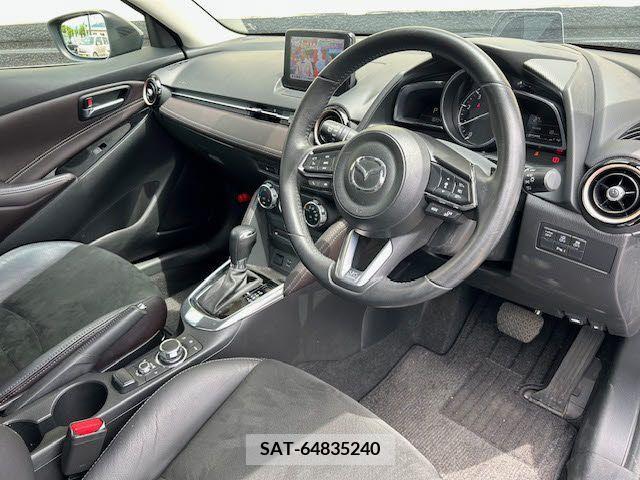 Mazda DEMIO 2017-06 267726-11