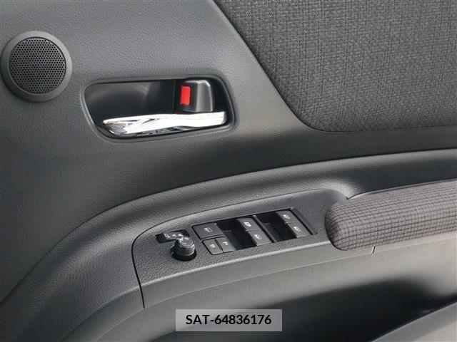 Toyota SIENTA 2019-05 285061-5