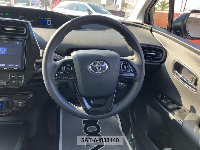 Toyota PRIUS 2019-05 205036-11