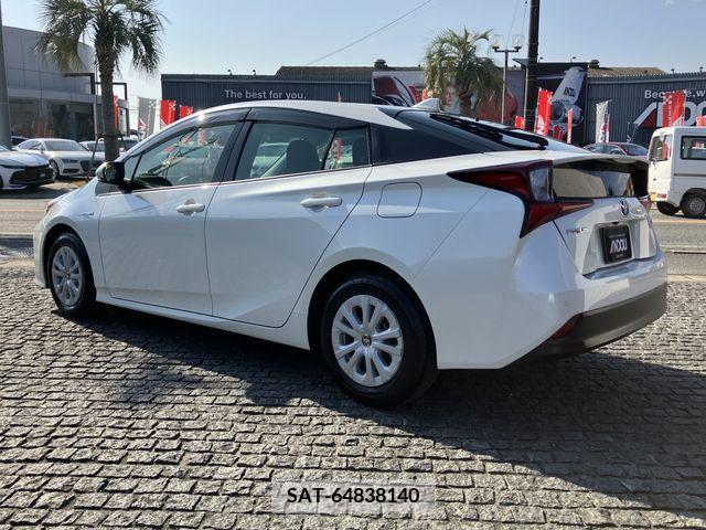 Toyota PRIUS 2019-05 205036-3
