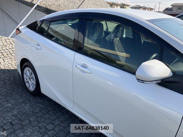 Toyota PRIUS 2019-05 205036-4