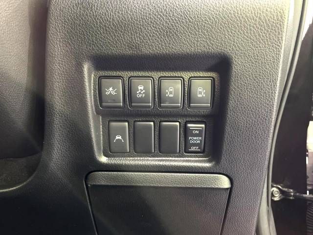 Nissan ELGRAND 2019-03 186753-6