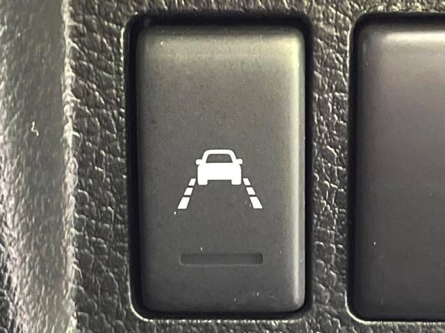 Nissan ELGRAND 2019-03 186753-8