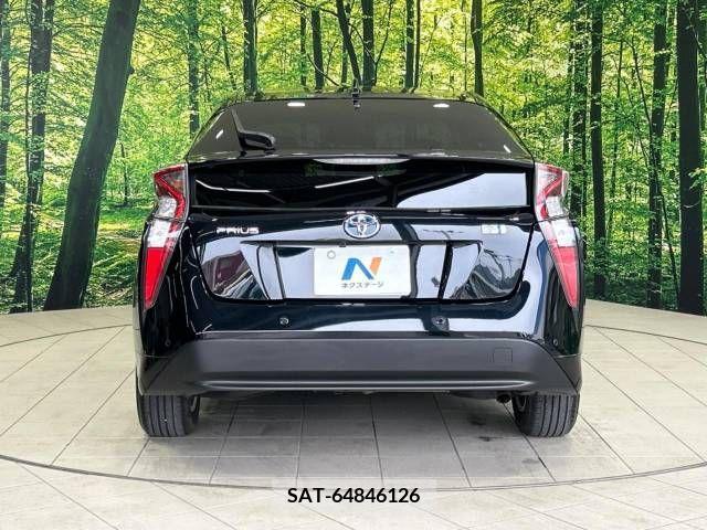 Toyota PRIUS 2017-08 282078-15