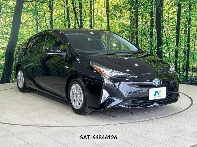 Toyota PRIUS 2017-08 282078-16