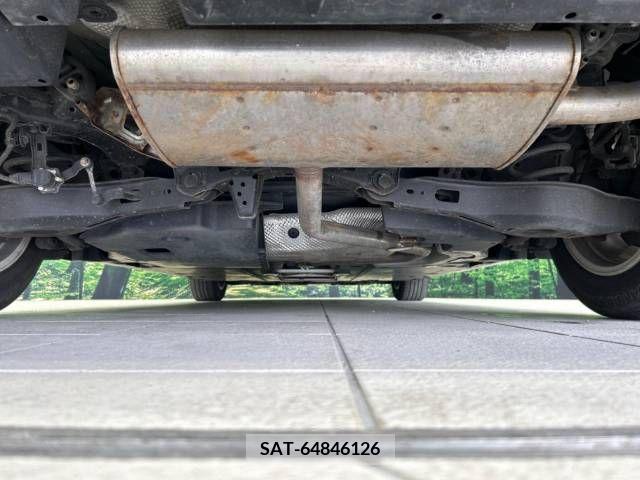 Toyota PRIUS 2017-08 282078-19
