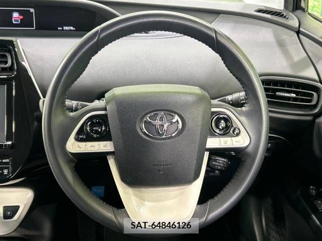 Toyota PRIUS 2017-08 282078-11