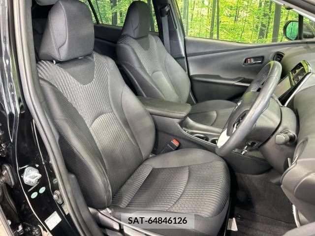 Toyota PRIUS 2017-08 282078-8