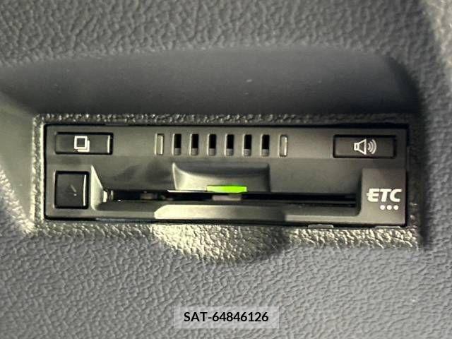 Toyota PRIUS 2017-08 282078-6