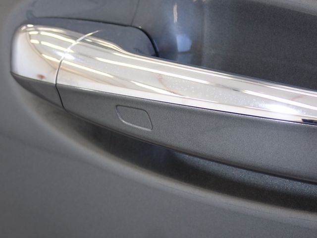 Mercedes Benz E-CLASS 2019-04 18335-10