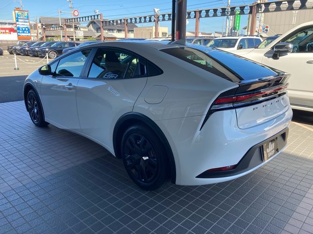 Toyota PRIUS 2023-10 19476-6