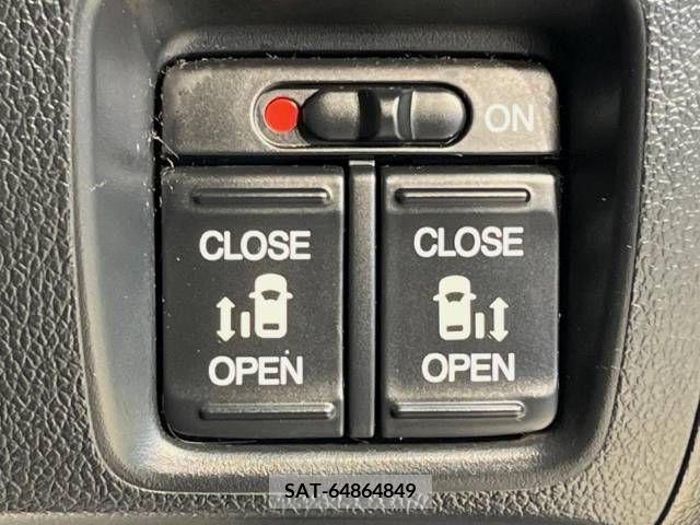 Honda N BOX CUSTOM 2013-07 306499-3