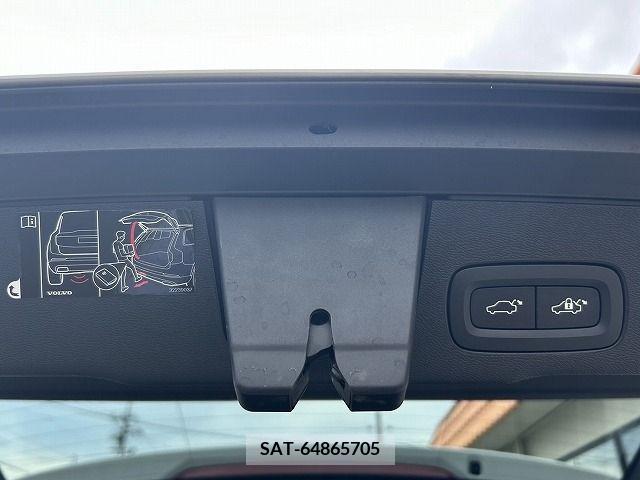 Volvo XC60 2019-08 382327-25