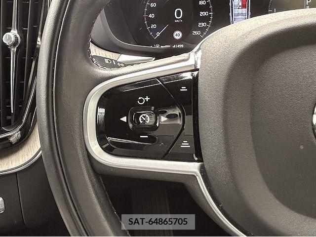 Volvo XC60 2019-08 382327-14