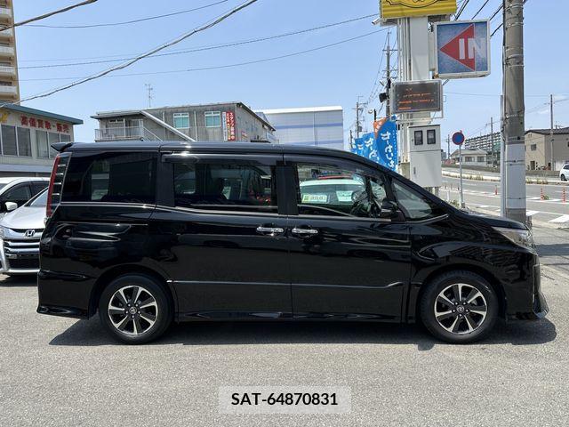 Toyota NOAH 2019-03 365088-2