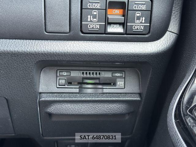 Toyota NOAH 2019-03 365088-25