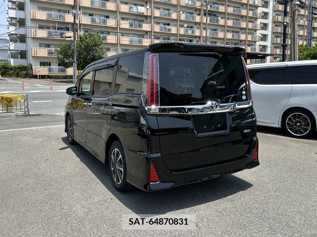 Toyota NOAH 2019-03 365088-5