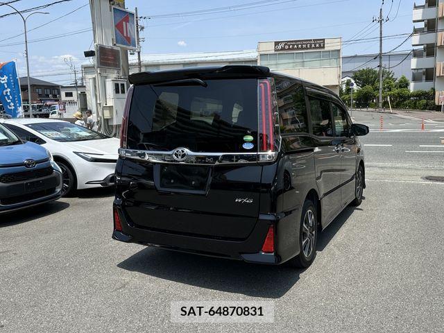 Toyota NOAH 2019-03 365088-4