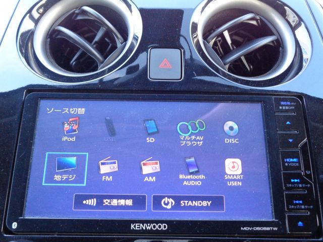 Nissan NOTE 2017-04 16957-5