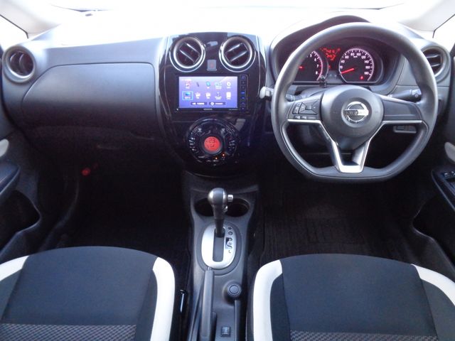 Nissan NOTE 2017-04 16957-1
