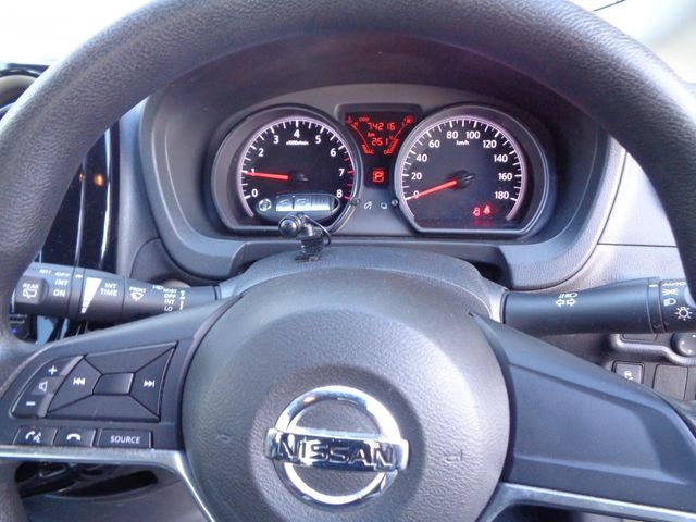 Nissan NOTE 2017-04 16957-4