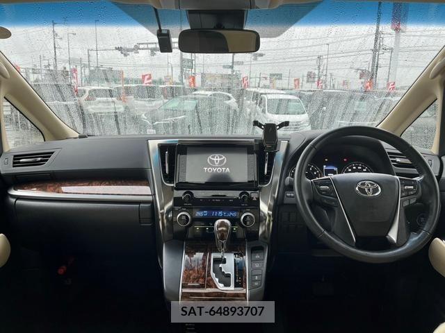 Toyota VELLFIRE 2021-04 386136-1