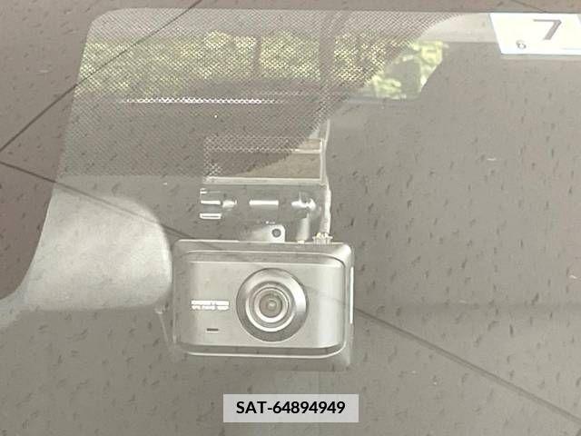 Toyota AQUA 2017-06 344369-5