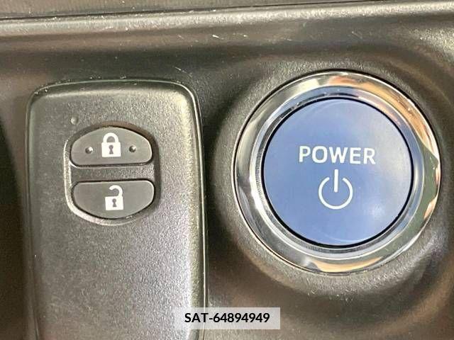Toyota AQUA 2017-06 344369-8