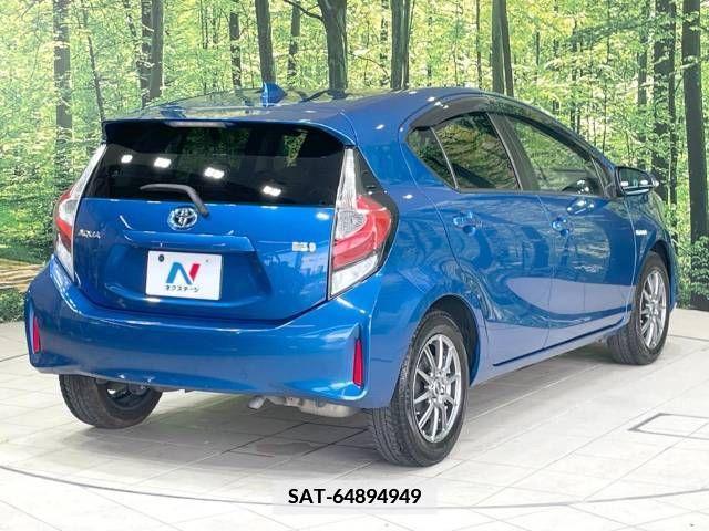 Toyota AQUA 2017-06 344369-17