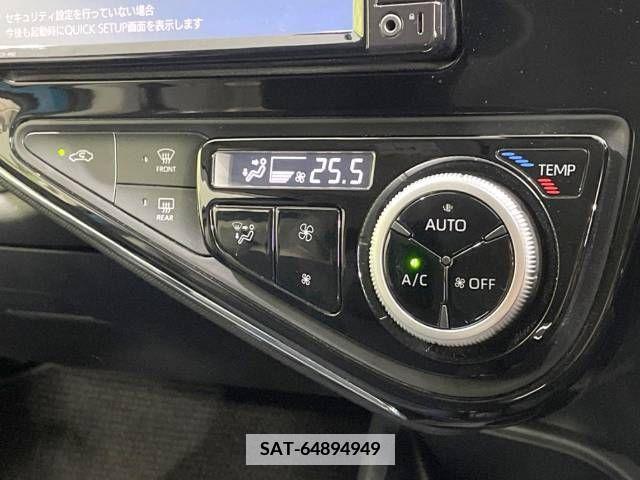 Toyota AQUA 2017-06 344369-6