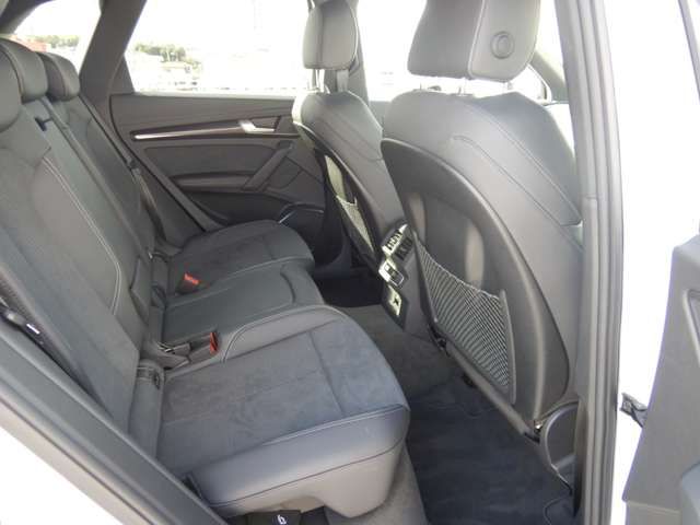 Audi SQ5 2023-03 181840-24