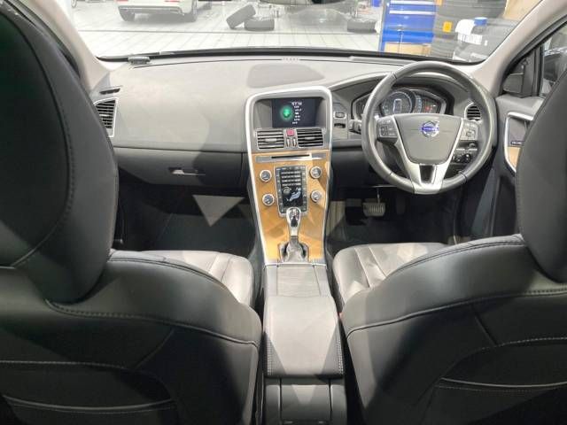 Volvo XC60 2017-05 22092-1