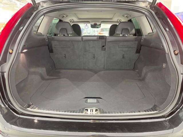 Volvo XC60 2017-05 22092-13