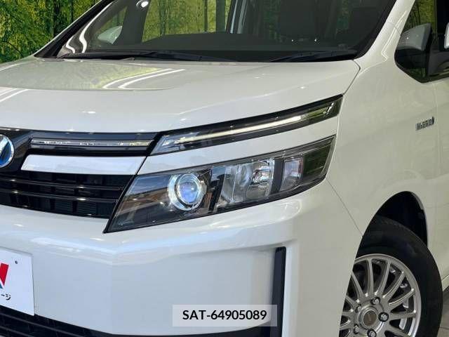 Toyota VOXY HYBRID 2015-07 350278-14