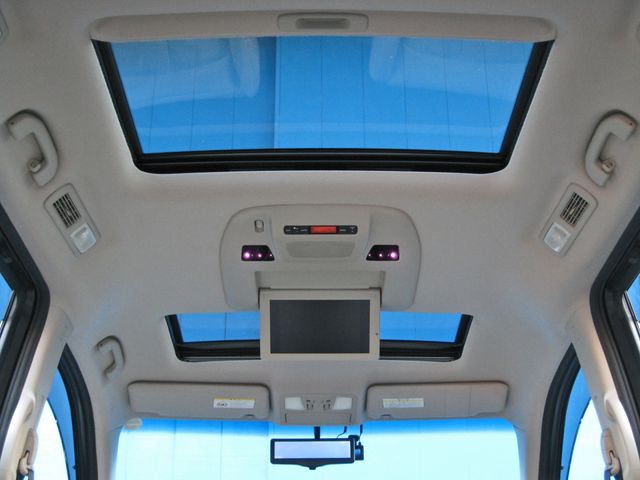 Nissan ELGRAND 2017-07 3879-12