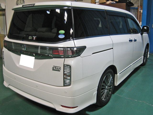 Nissan ELGRAND 2017-07 3879-3