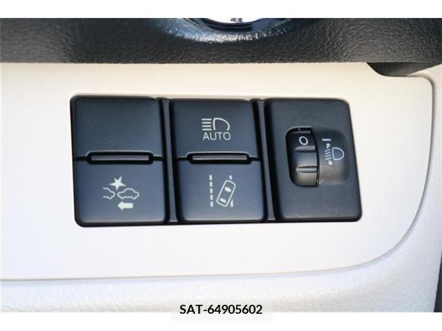 Toyota SIENTA 2017-01 214690-9