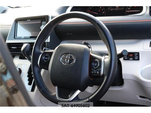 Toyota SIENTA 2017-01 214690-6