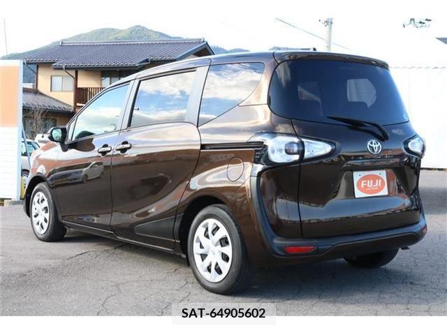 Toyota SIENTA 2017-01 214690-1