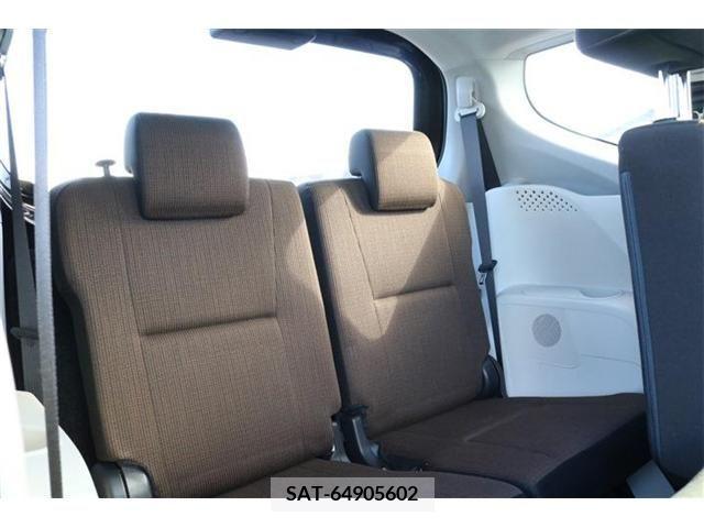 Toyota SIENTA 2017-01 214690-21