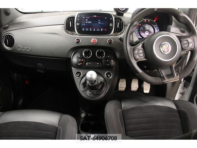 Abarth 595 2021-09 323188-1