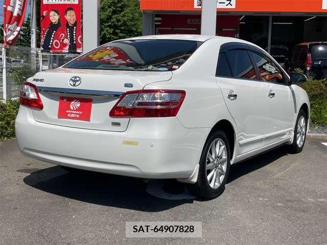Toyota PREMIO 2014-07 281679-1