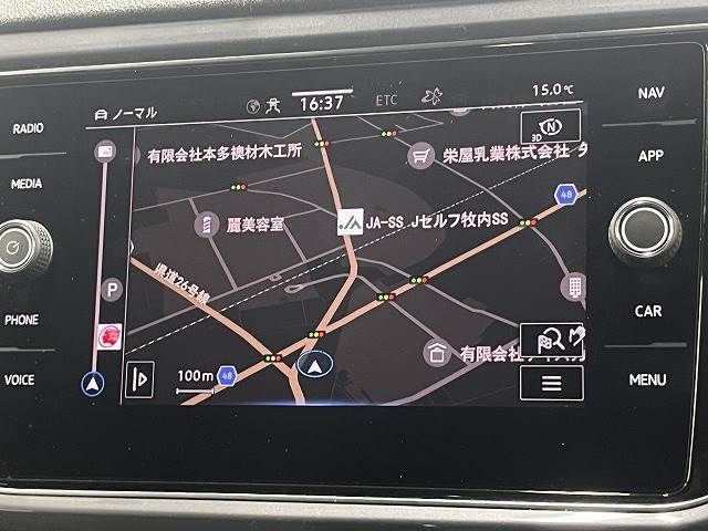 VolksWagen T-ROC 2021-03 181399-2